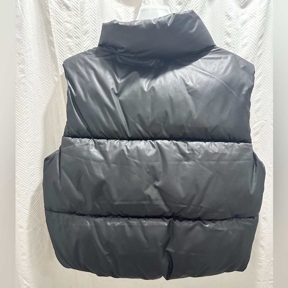 Women's Black Puffer Jacket - Picture 6 of 6